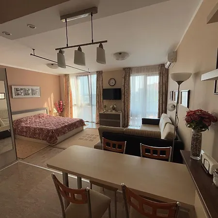 Апартамент 215 Chateau Del Marino